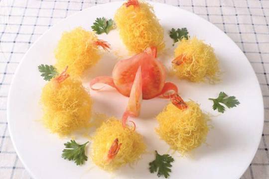 川味晚报：金丝虾球的特点和口味