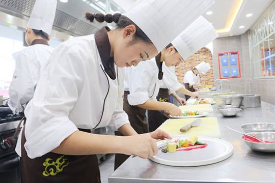 女生学烹饪学什么专业好