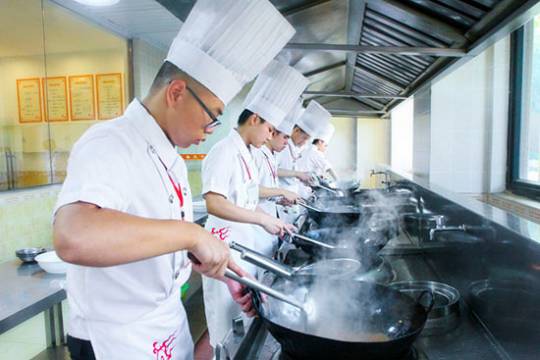 新东方烹饪学校一年学费多少钱