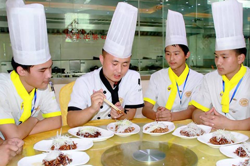 油边是猪的哪个部位