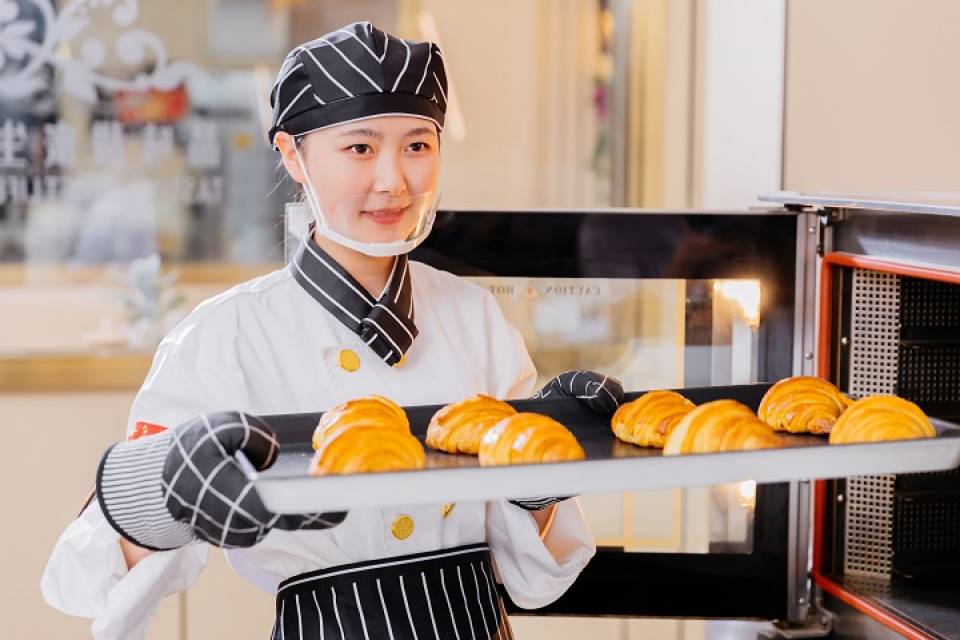 学西点有什么优势？开一家蛋糕店要学多久？